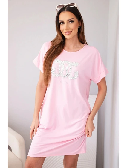 Dámské viskózové šaty s krátkým rukávem a ozdobným potiskem model 22064401 růžová - K-Fashion