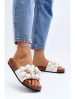 Dámské bílé sandály s ozdobami model 21648519 - Boto