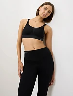 TRIACTION EXTREME LITE - Lehká sportovní podprsenka pro běh i pilates Triumph