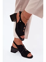 Sandály z přírodního semiše na podpatku Maciejka K7521-01 Černé