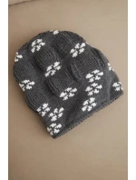 Dámská zimní čepice pletená se vzorem sněhových vloček K463 grafitová