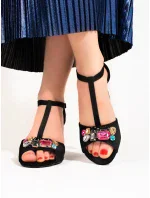 Moderní černé dámské sandály na širokém podpatku Moderní černé dámské sandály na širokém podpatku