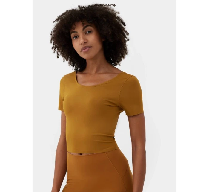 Dámské rychleschnoucí tričko na jógu 4F crop top