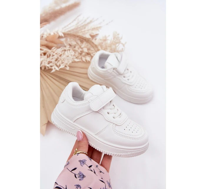 Dětská Sportovní Obuv Z Eko Kůže Bílá model 21700953 - Boto Dětská Sportovní Obuv Z Eko Kůže Bílá model 21700953 - Boto