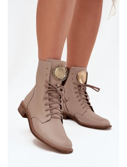 Kožené dámské kotníkové boty na plochém podpatku se zlatým detailem Zazoo 3084 béžové