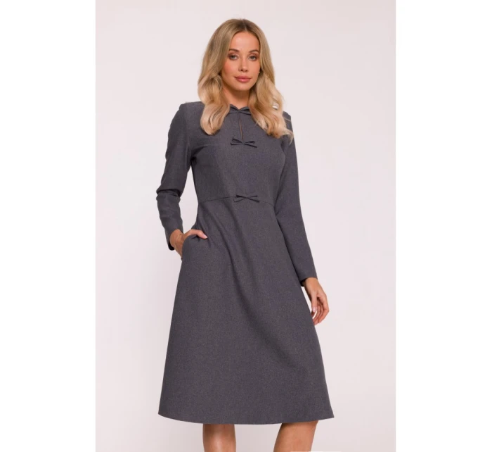 model 21319075 Šaty s mašlemi šedé - STYLOVE
