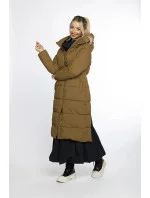 Dlouhá hnědá vypasovaná dámská zimní bunda model 21247561 - Ann Gissy Dlouhá hnědá vypasovaná dámská zimní bunda model 21247561 - Ann Gissy