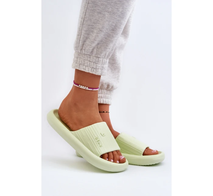 Dámské lehké zelené pěnové žabky model 21653091 - Boto Dámské lehké zelené pěnové žabky model 21653091 - Boto