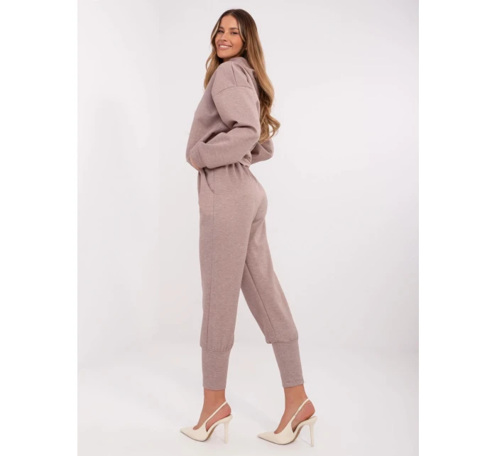 Spodnie DHJ SP model 20857348 ciemny bezowy - FPrice Spodnie DHJ SP model 20857348 ciemny bezowy - FPrice