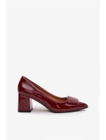 Dámské lakované lodičky na blokovém podpatku s ozdobou Isoline – bordové Dámské lakované lodičky na blokovém podpatku s ozdobou Isoline – bordové