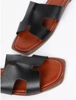 Zajímavé dámské  nazouváky černé na plochém podpatku