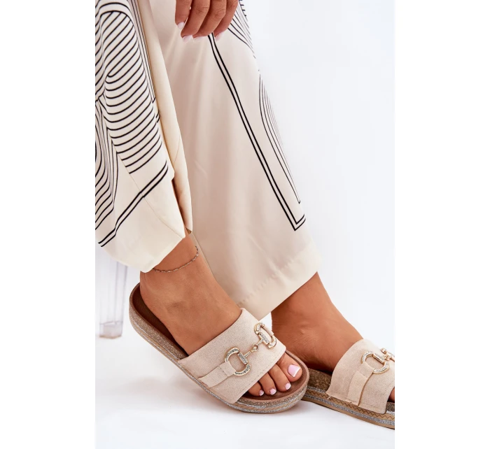 Dámské Klapky Na Platformě Se Zlatou Dekorací A Béžové model 21689922 - Boto Dámské Klapky Na Platformě Se Zlatou Dekorací A Béžové model 21689922 - Boto