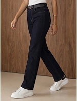 Jeansy damskie fit z paskiem granatowe model 22394661 - FashionStreet Jeansy damskie fit z paskiem granatowe model 22394661 - FashionStreet