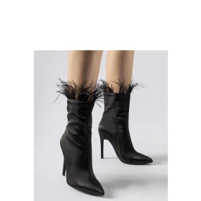 Boty na podpatku model 217675 Solea Boty na podpatku model 217675 Solea