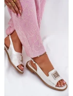 Elegantní Dámské Sandály Na Plochém Podpatku S Dekorací S.Barski KV51-082 Stříbrné Elegantní Dámské Sandály Na Plochém Podpatku S Dekorací S.Barski KV51-082 Stříbrné