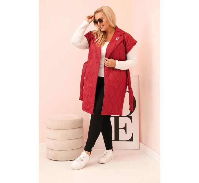 Dámská vesta Plus Size prošívaná s páskem a límcem hnědá