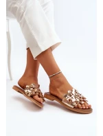 model 21650258 Dámské Kožené Žabky Na Ploché Podrážce Zlaté - Zazoo