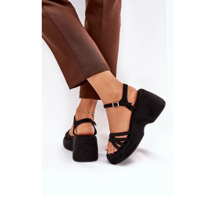 Sandály Na Platformě A Klínu Z Eko Semiše Černé model 21687601 - Boto Sandály Na Platformě A Klínu Z Eko Semiše Černé model 21687601 - Boto