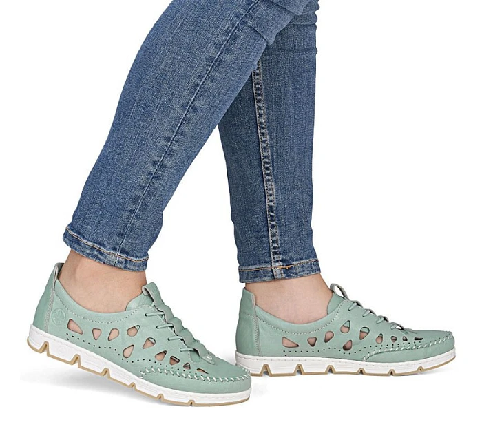 Dámská kožená prolamovaná zelená polobotka model 22081647 - Rieker Dámská kožená prolamovaná zelená polobotka model 22081647 - Rieker