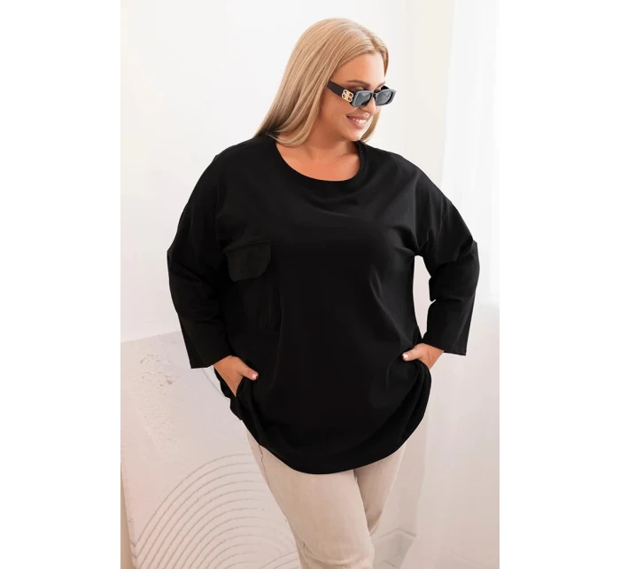 Dámská blůza Plus Size s model 21820407 s kapsou a ohrnutým rukávem černá - K-Fashion