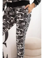 Dámská souprava s kapucí a model 21755762 potiskem khaki + ecru - K-Fashion Dámská souprava s kapucí a model 21755762 potiskem khaki + ecru - K-Fashion