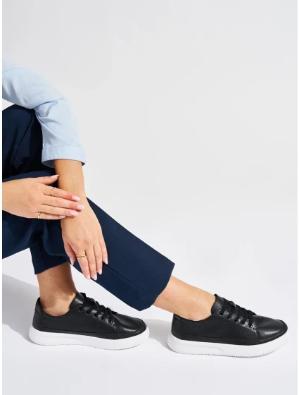 Pěkné  tenisky černé dámské platforma