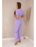 Kombinéza s ozdobným páskem v pase světle fialová
