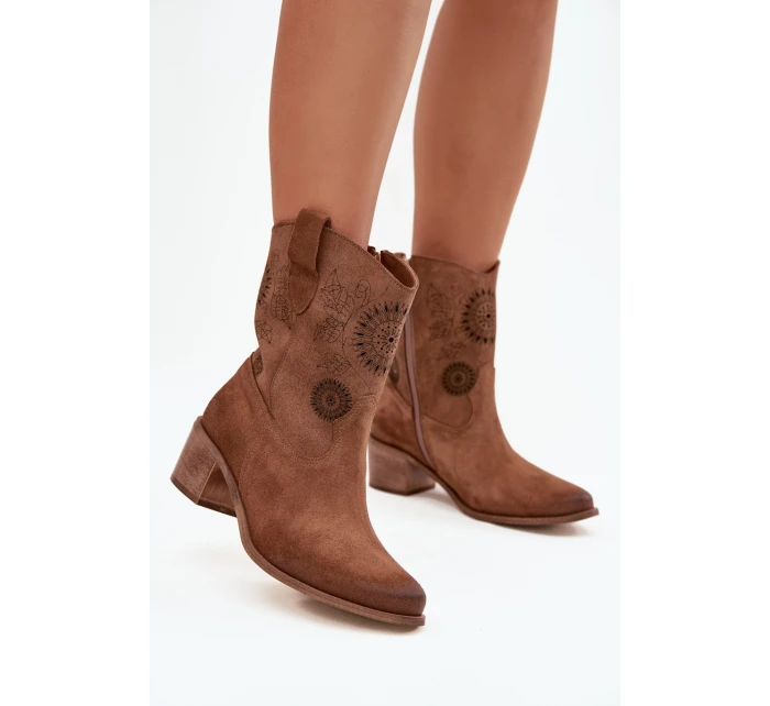 Semišové kožené dámské boty s výřezy na podpatku Zazoo 3844 hnědé Semišové kožené dámské boty s výřezy na podpatku Zazoo 3844 hnědé