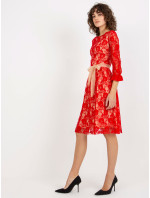 Dámské elegantní krajkové šaty - červené