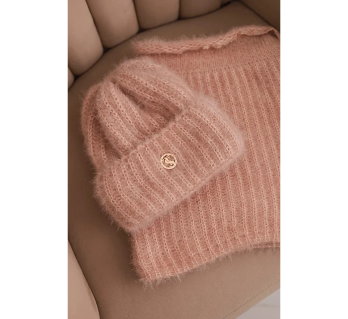 Dámská sada čepice a šály zimní huňaté s ozdobným model 21780839 světle pudrově růžová - K-Fashion Dámská sada čepice a šály zimní huňaté s ozdobným model 21780839 světle pudrově růžová - K-Fashion