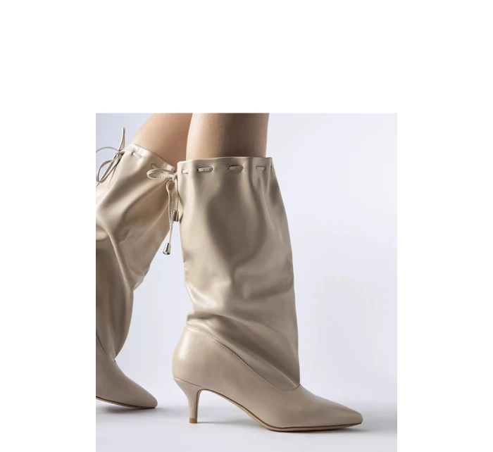 Boty na podpatku model 204479 Solea Boty na podpatku model 204479 Solea