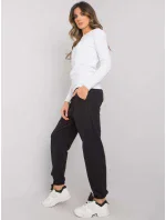 Souprava RV KMPL 7338.07X bílá a černá Souprava RV KMPL 7338.07X bílá a černá