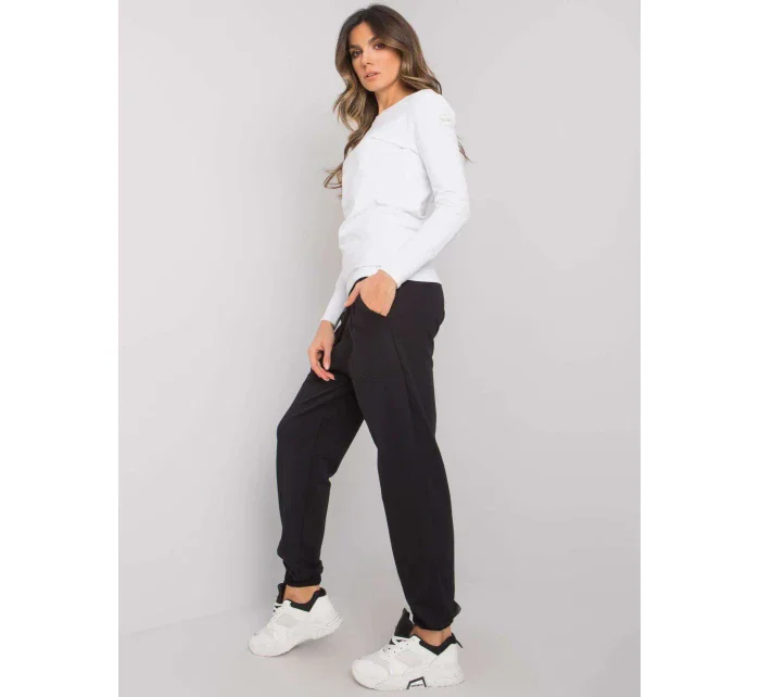 Souprava RV KMPL 7338.07X bílá a černá Souprava RV KMPL 7338.07X bílá a černá