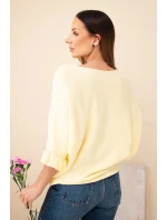 Dámský svetr typu netopýr s kulatým výstřihem žlutý Dámský svetr typu netopýr s kulatým výstřihem žlutý