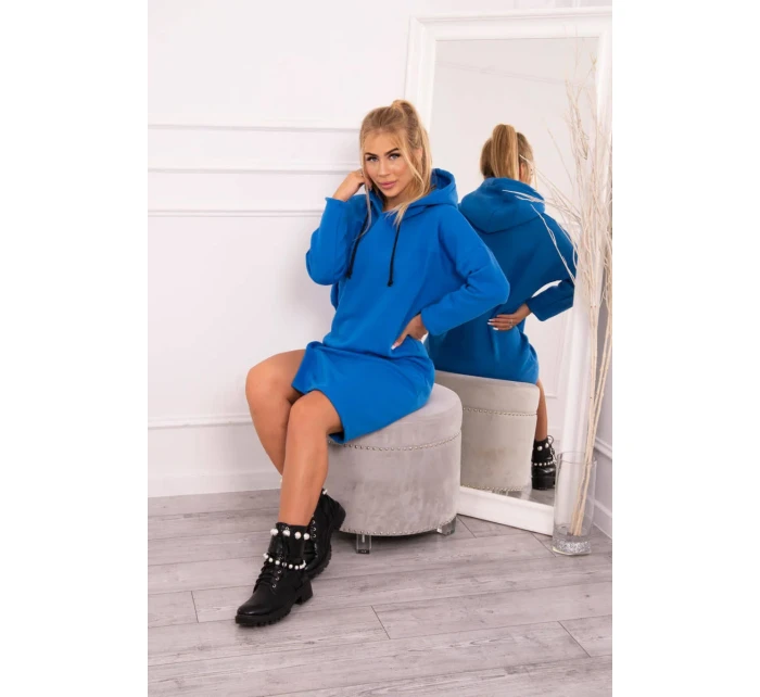 Šaty s kapucí a bočním rozparkem chrpově modré