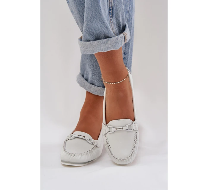 Plné Kožené Mokasíny S Dekorací model 21686028 Bílé - S.Barski Plné Kožené Mokasíny S Dekorací model 21686028 Bílé - S.Barski