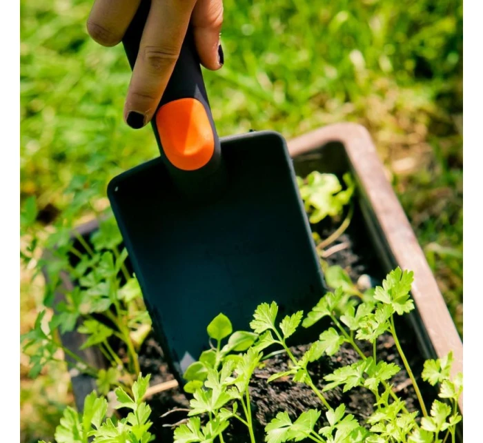 ÚZKÁ ZAHRADNÍ LOPATKA