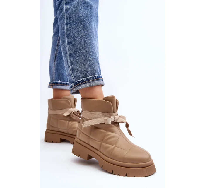 Dámské kotníkové boty s prošíváním a šněrováním Khaki Bizzanti Dámské kotníkové boty s prošíváním a šněrováním Khaki Bizzanti