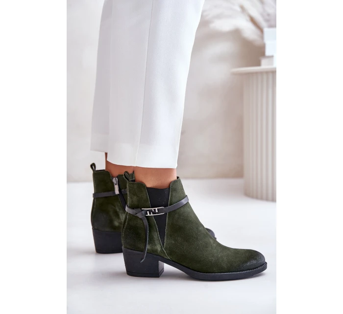 Zateplené semišové botky na podpatku se zipem tmavě zelené Zazoo 60478