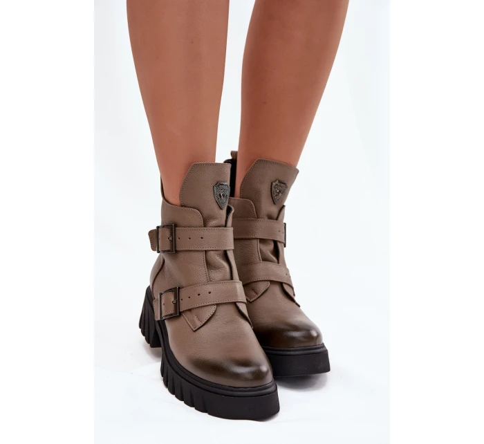 Dámské kotníkové boty z pravé kůže se sponami a ozdobným detailem Zazoo – tmavě béžové Dámské kotníkové boty z pravé kůže se sponami a ozdobným detailem Zazoo – tmavě béžové