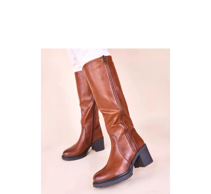 Kozačky na podpatku model 221004 Solea Kozačky na podpatku model 221004 Solea