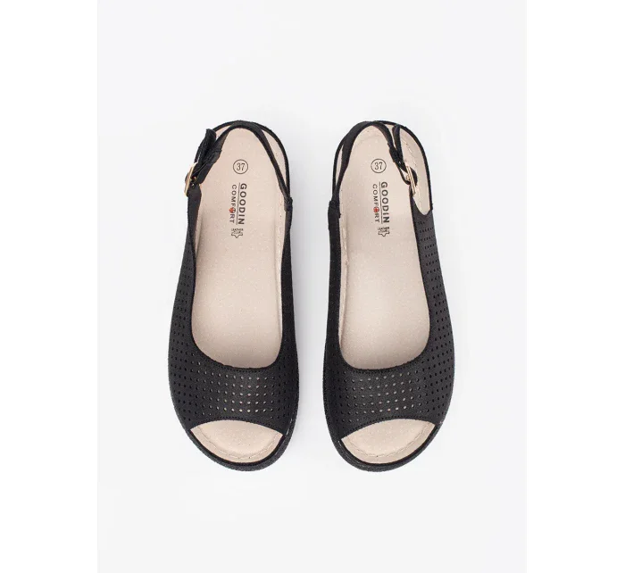 Krásné černé sandály dámské bez podpatku Krásné černé sandály dámské bez podpatku