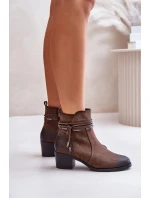 Dámské boty na podpatku z podšívkou hnědé model 21672425 - Boto Dámské boty na podpatku z podšívkou hnědé model 21672425 - Boto