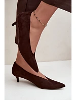 Kožené lodičky s kitten heel v čokoládové barvě Nuretta Kožené lodičky s kitten heel v čokoládové barvě Nuretta