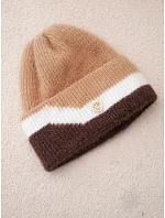 Dámská čepice beanie žebrovaná s ozdobou camelová+hnědá Dámská čepice beanie žebrovaná s ozdobou camelová+hnědá