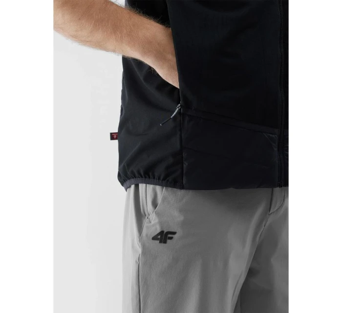 Pánská černá pánská běžecká vesta Primaloft model 21431405 - 4F Pánská černá pánská běžecká vesta Primaloft model 21431405 - 4F