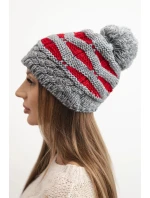 Dámská zimní pletená čepice s bambulí a copánkovým vzorem K466 šedá Dámská zimní pletená čepice s bambulí a copánkovým vzorem K466 šedá