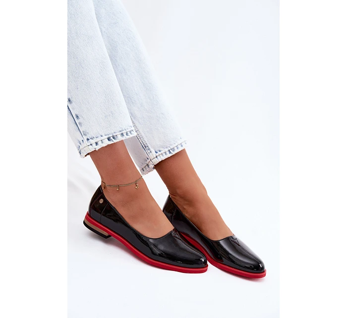 Kožené lakované baleríny model 22123177 Černé - Maciejka