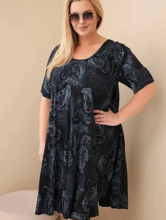 Dámské viskózové šaty Plus Size s krátkým rukávem a model 22043094 střihem černá - K-Fashion