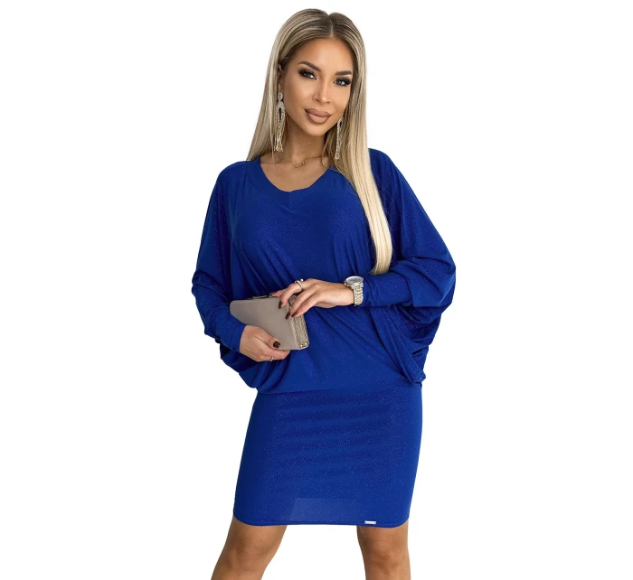 Dámské netopýří šaty v chrpové barvě s brokátem a s výstřihem model 19336361 - numoco